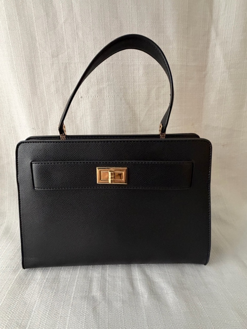 Crossi Top Handle Bag Black Removable Gold Chain Excellent Condition(B158)